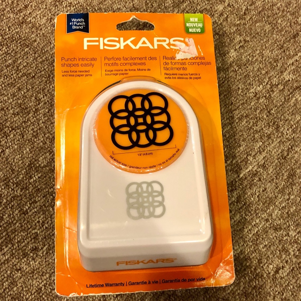 Friskars decorative hole punch scrapbook